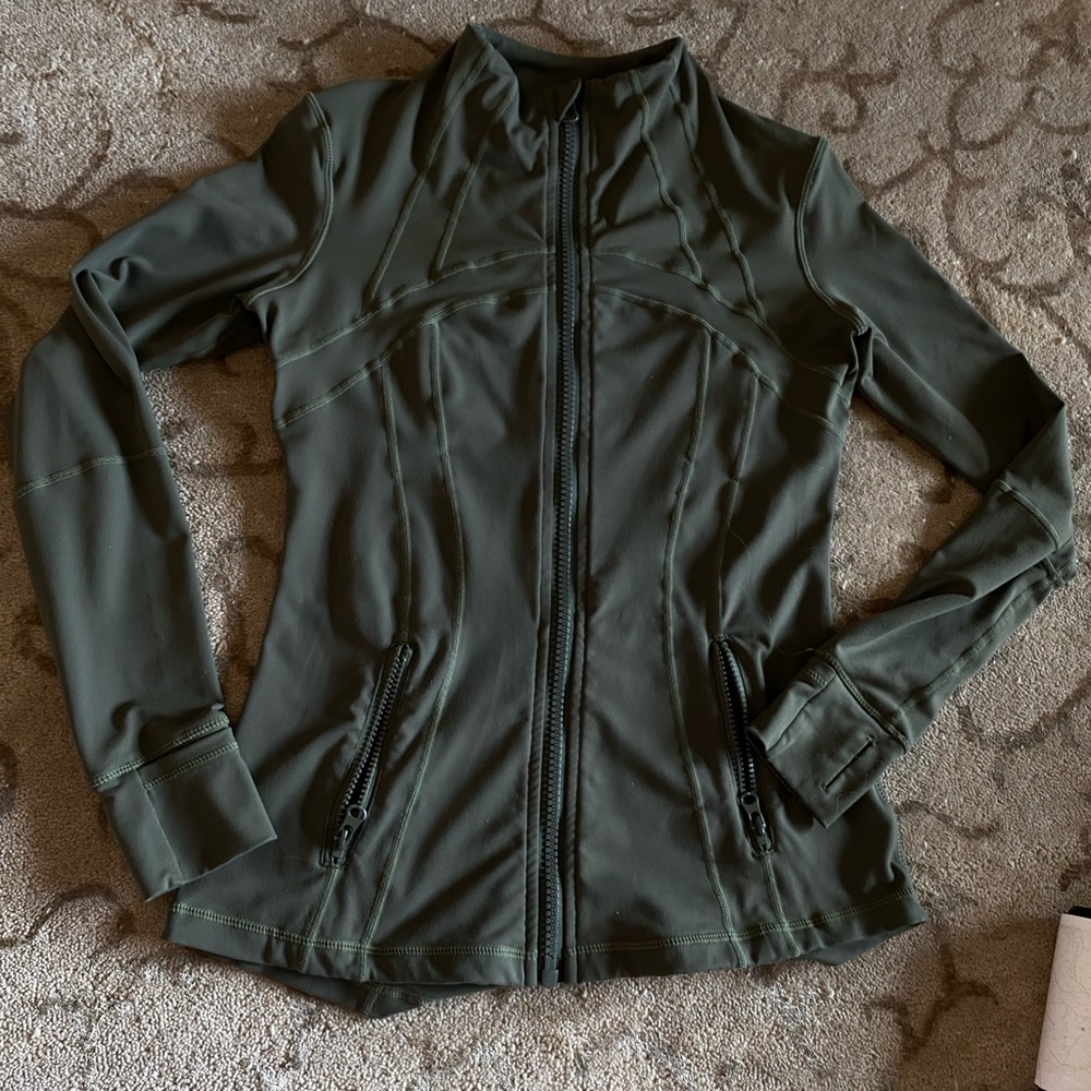 Like new LuLuLemon define jacket